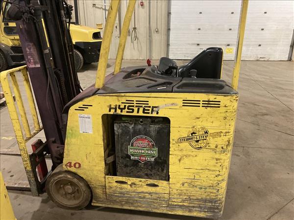 Hyster E40HSD218 3850 Lb Electric Forklift